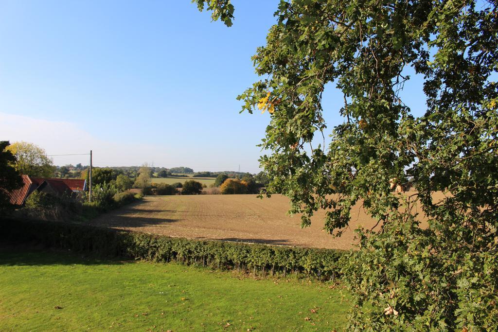 Apartamento Oakwrights Terling Exterior foto